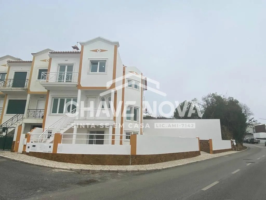 Townhouse in Ericeira, Lisbon, Portugal 1 - 17080543