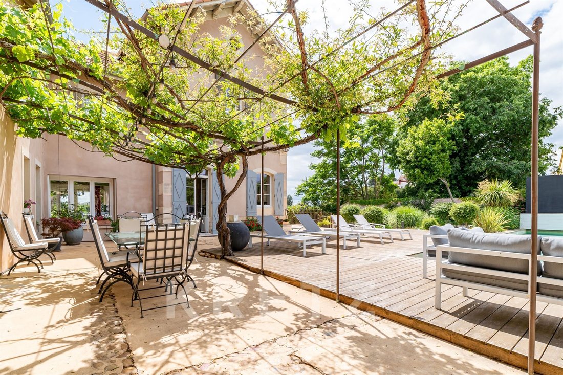 Maison à Montagne des Chèvres, Villeneuve-lès-Avignon, France 1 - 15792269