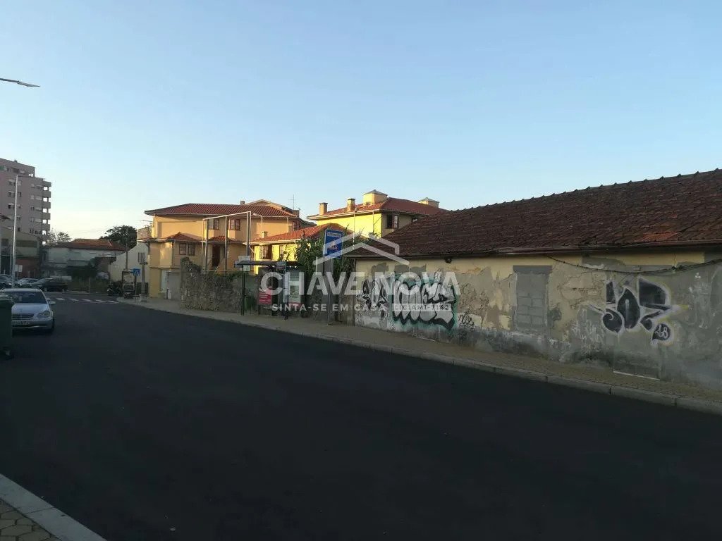 Townhouse in Santa Marinha e Sao Pedro da Afurada, Porto District, Portugal 2 - 17081164