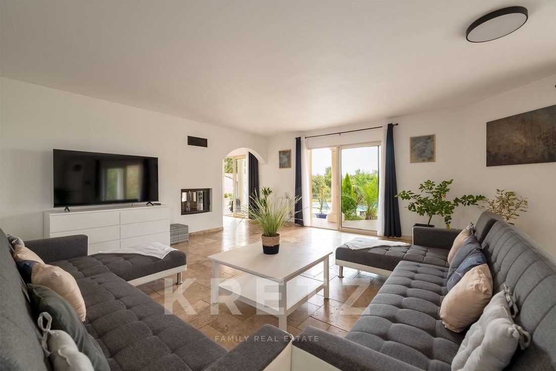 House in Aubeterre-sur-Dronne, Nouvelle-Aquitaine, France 5 - 16331752