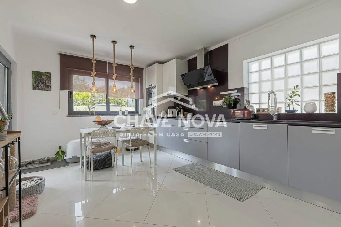 House in Santo Antonio da Charneca, Setubal, Portugal 4 - 17079798