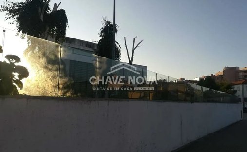 Townhouse in Santa Marinha e Sao Pedro da Afurada, Porto District, Portugal 1