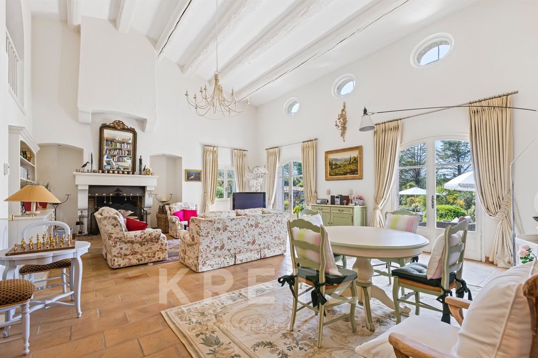 House in Châteauneuf-Grasse, Provence-Alpes-Côte d'Azur, France 4 - 15567096