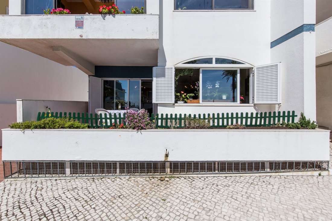 Apartment in Estoril, Cascais e Estoril, Lisbon 2 - 17078832