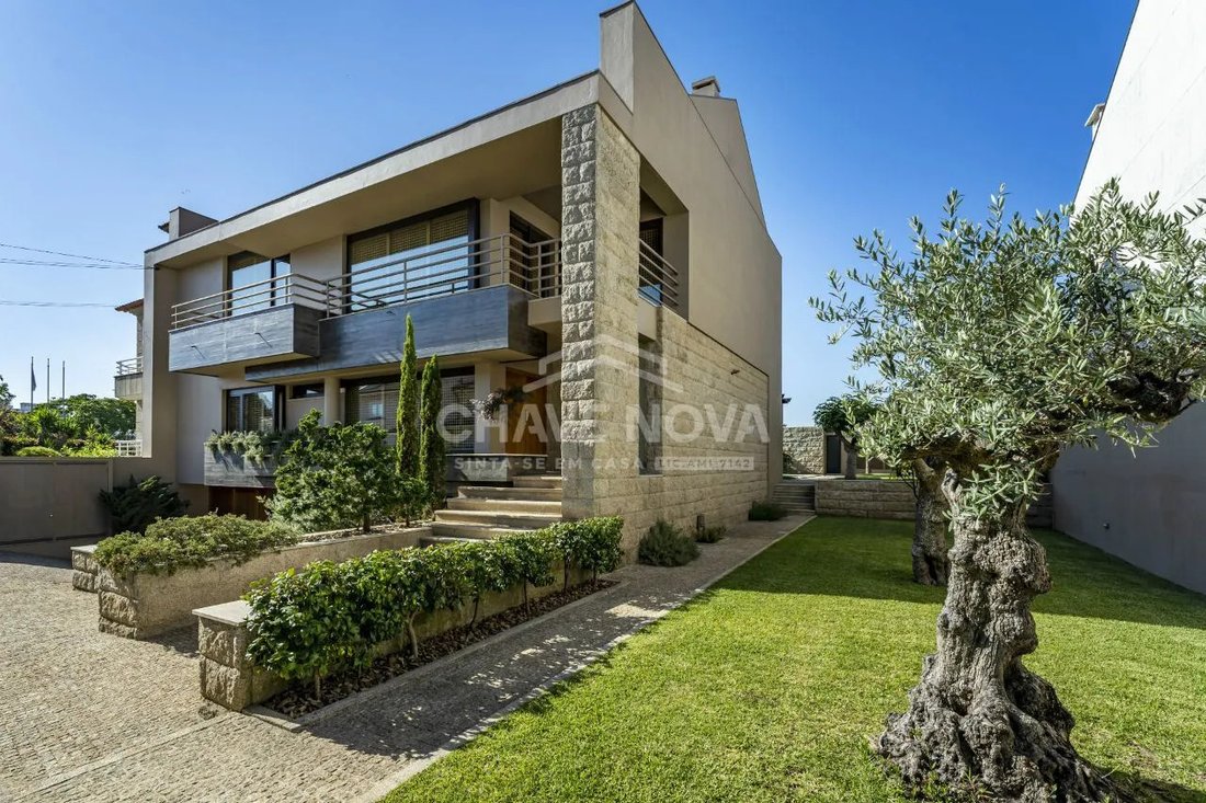 Townhouse in Matosinhos e Leca da Palmeira, Porto District, Portugal 3 - 17080553