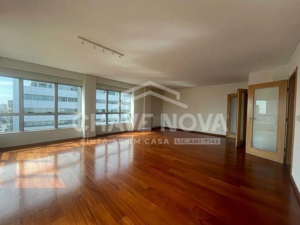 Apartment in Ramalde, Porto District, Portugal 1 - 17080663