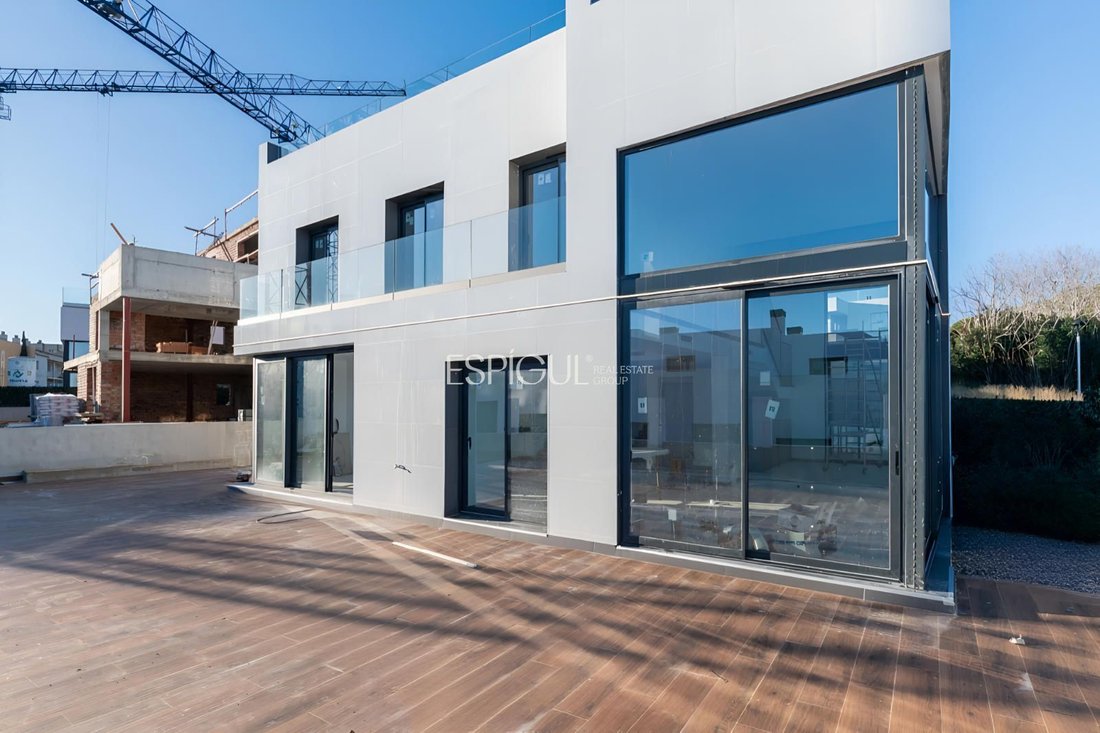 Villa in Montgat, Catalonia, Spain 3 - 17075001