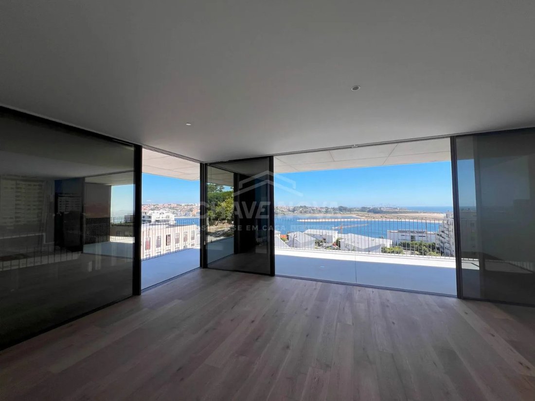 Apartment in Aldoar, Foz do Douro e Nevogilde, Porto District, Portugal 1 - 17080574