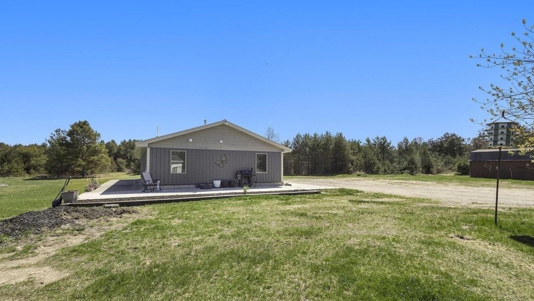 House in Fife Lake, Michigan, United States 5 - 17081662