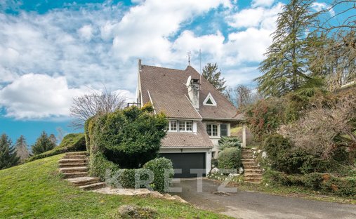 House in La Côte-Saint-André, Auvergne-Rhône-Alpes, France 1