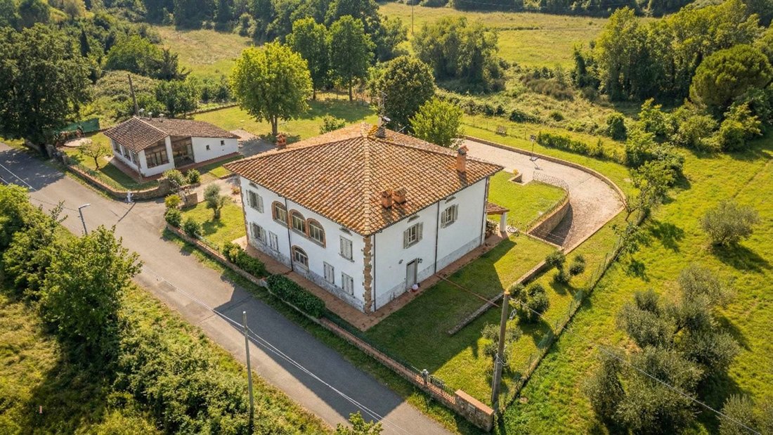 Villa in Center, Arezzo, Tuscany 5 - 17079129