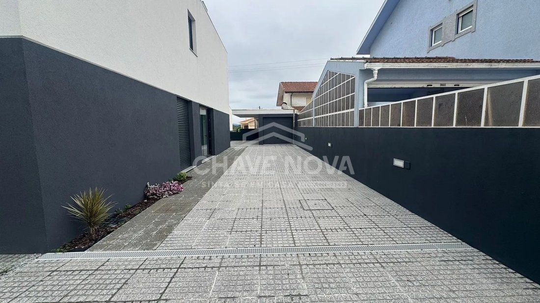 House in Santa Marinha e Sao Pedro da Afurada, Porto District, Portugal 4 - 17079664