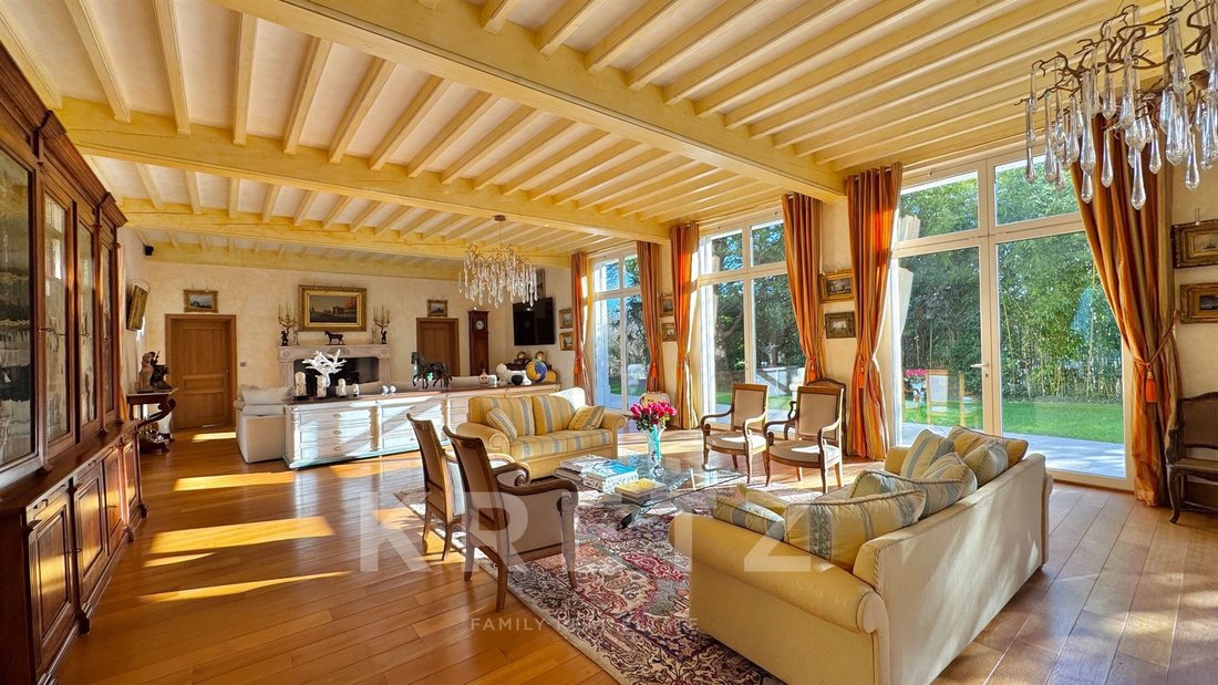 House in Saint-Cyr-sur-Loire, Centre-Val de Loire, France 4 - 17046613