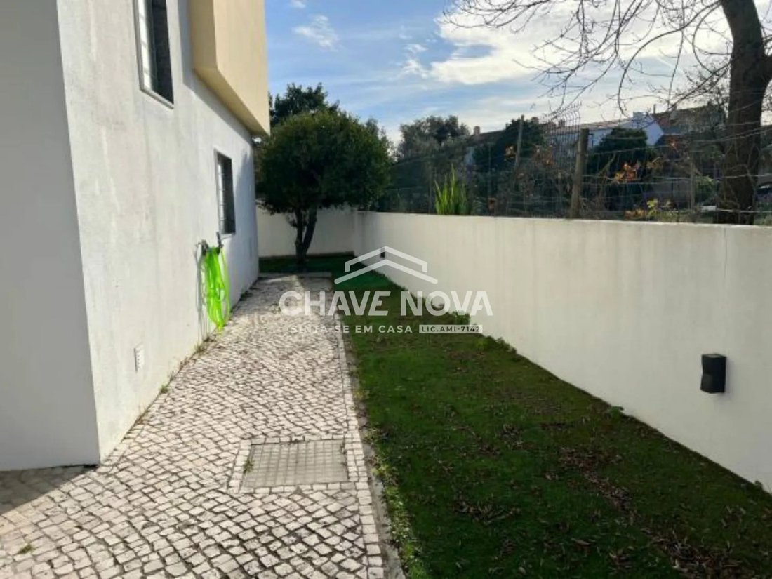 House in Santo Antonio da Charneca, Setubal, Portugal 2 - 17081907