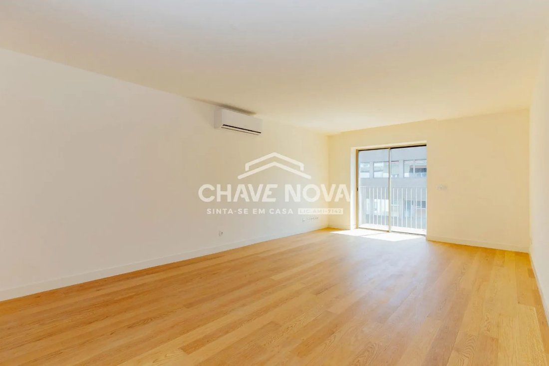 Apartment in Santa Clara, Lisbon, Portugal 1 - 17080398