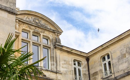 One Of Flat Roof Water Castle, Rochefort ( Commerical)