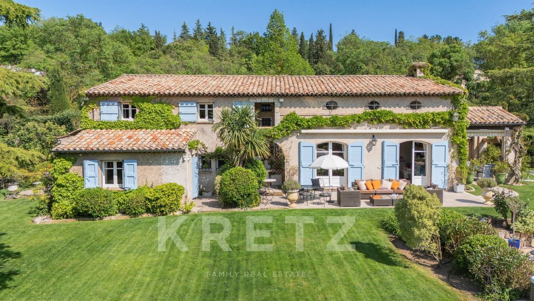 House in Châteauneuf-Grasse, Provence-Alpes-Côte d'Azur, France 2 - 15567096