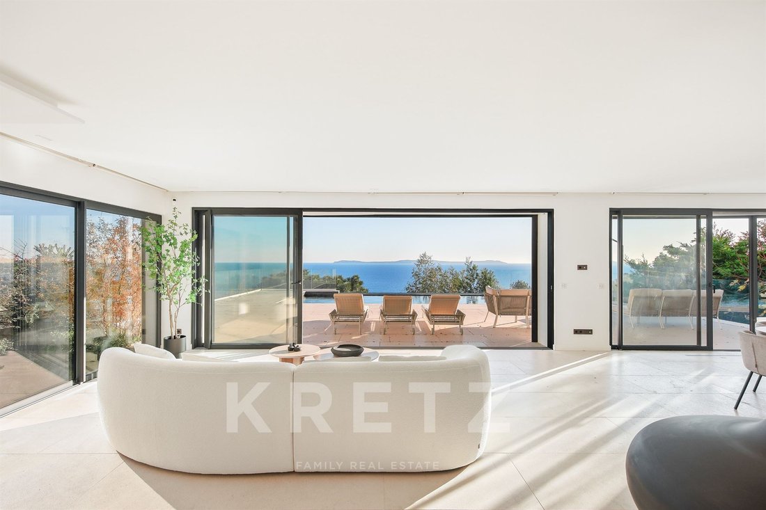 Villa in Rayol-Canadel-sur-Mer, Provence-Alpes-Côte d'Azur, France 2 - 16815375