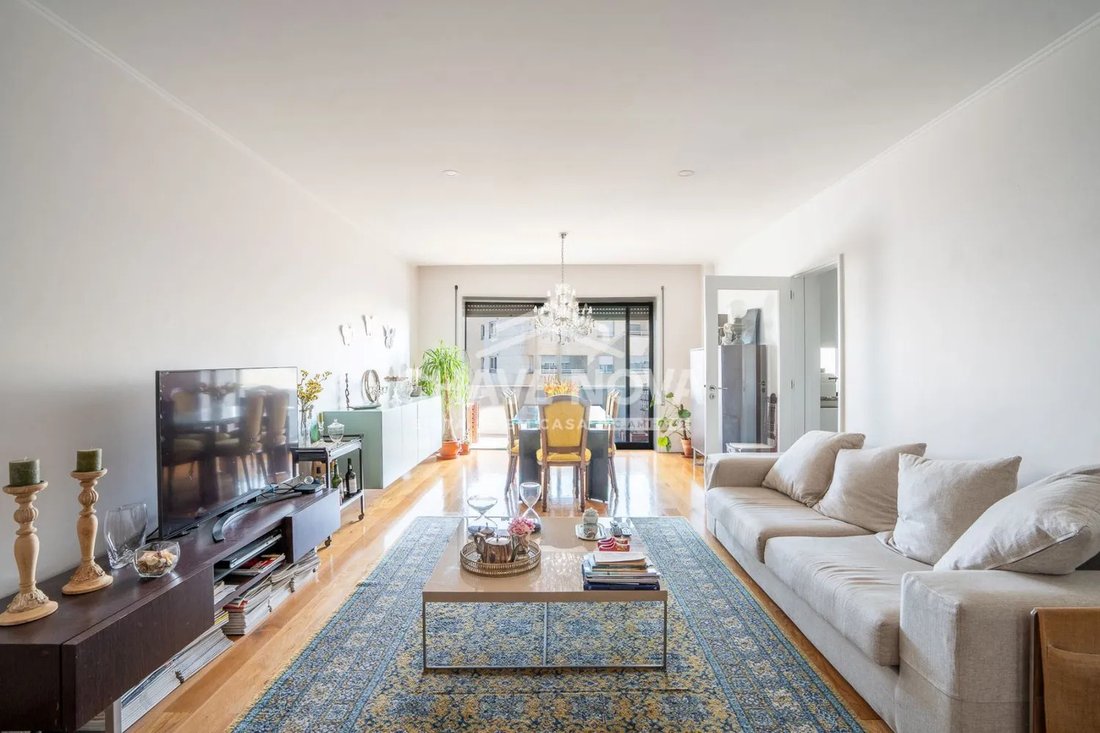 Apartamento en Lordelo do Ouro y Massarelos, Distrito de Oporto, Portugal 1 - 17080345