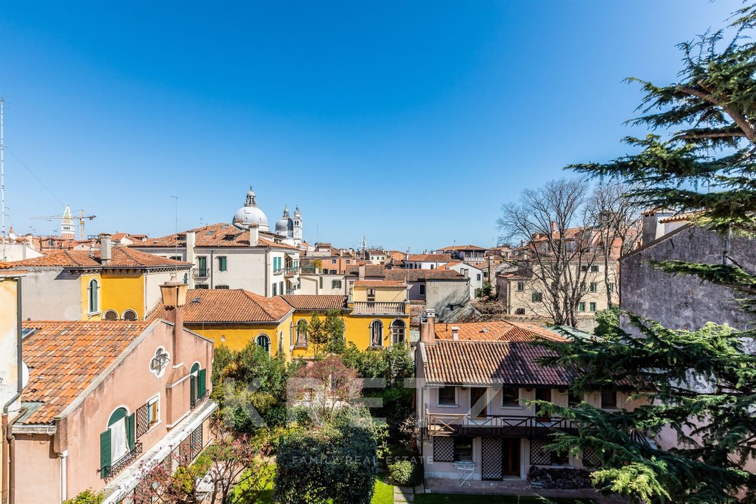 Apartment in Dorsoduro, Venice, Italy 2 - 16155282