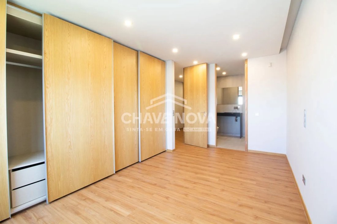 Apartment in Cedofeita, Santo Ildefonso, Se, Miragaia, Sao Nicolau e Vitoria, Porto District, Portugal 3 - 17081244