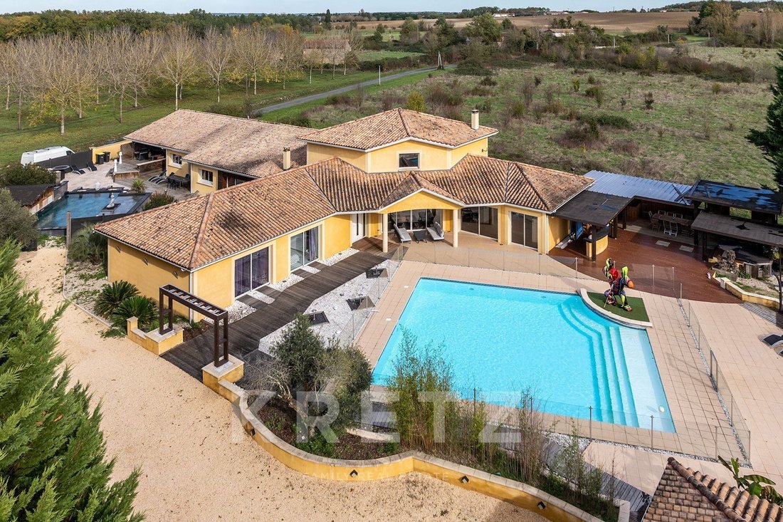 House in Agnac, Nouvelle-Aquitaine, France 1 - 16642826