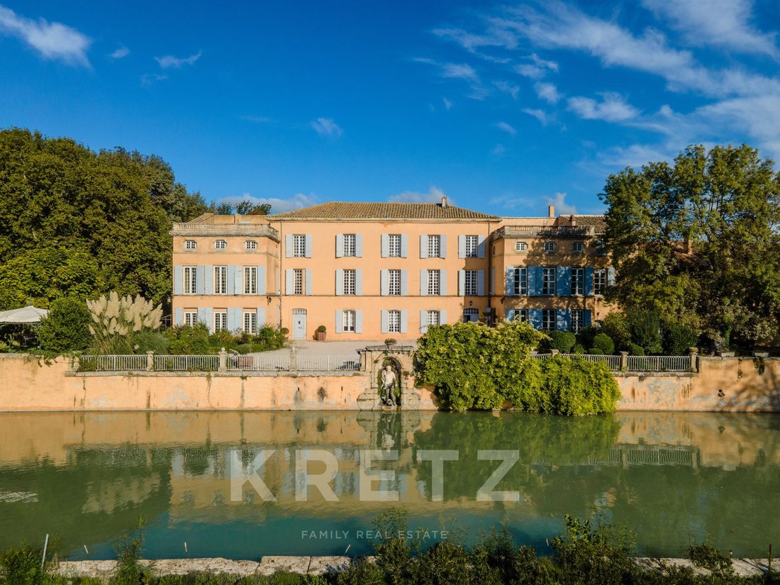 Castle in Comtale-Cente-Cours Mirabeau, Aix-en-Provence, France 1 - 16543181
