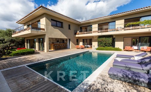 House in Lecci, Corsica, France 1