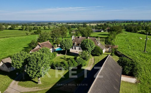 House in Cité Bretonnie-Chatelet-Favieres-Conches, Montlucon, France 1