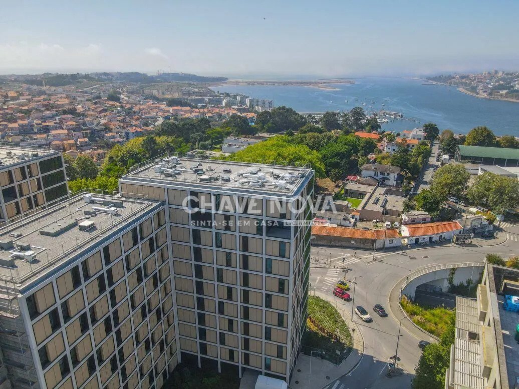 Apartment in Santa Marinha e Sao Pedro da Afurada, Porto District, Portugal 3 - 17080334