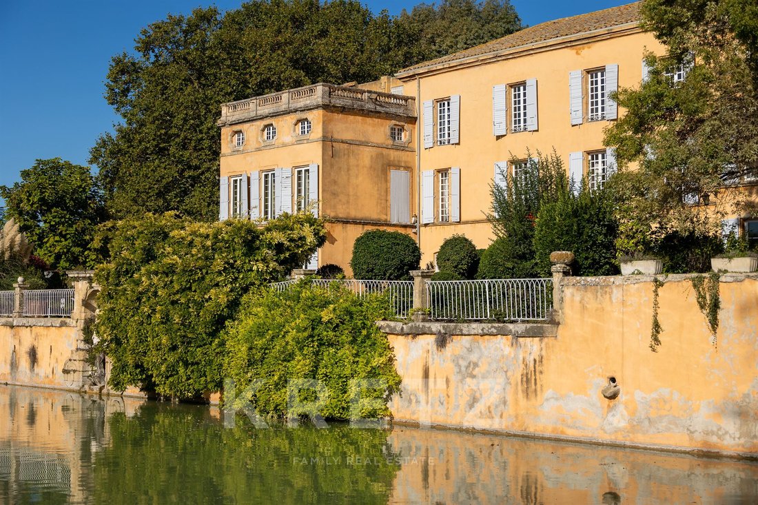 Castle in Comtale-Cente-Cours Mirabeau, Aix-en-Provence, France 2 - 16543181