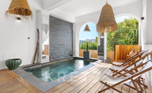 House in Broussailles, Cannes, France 1