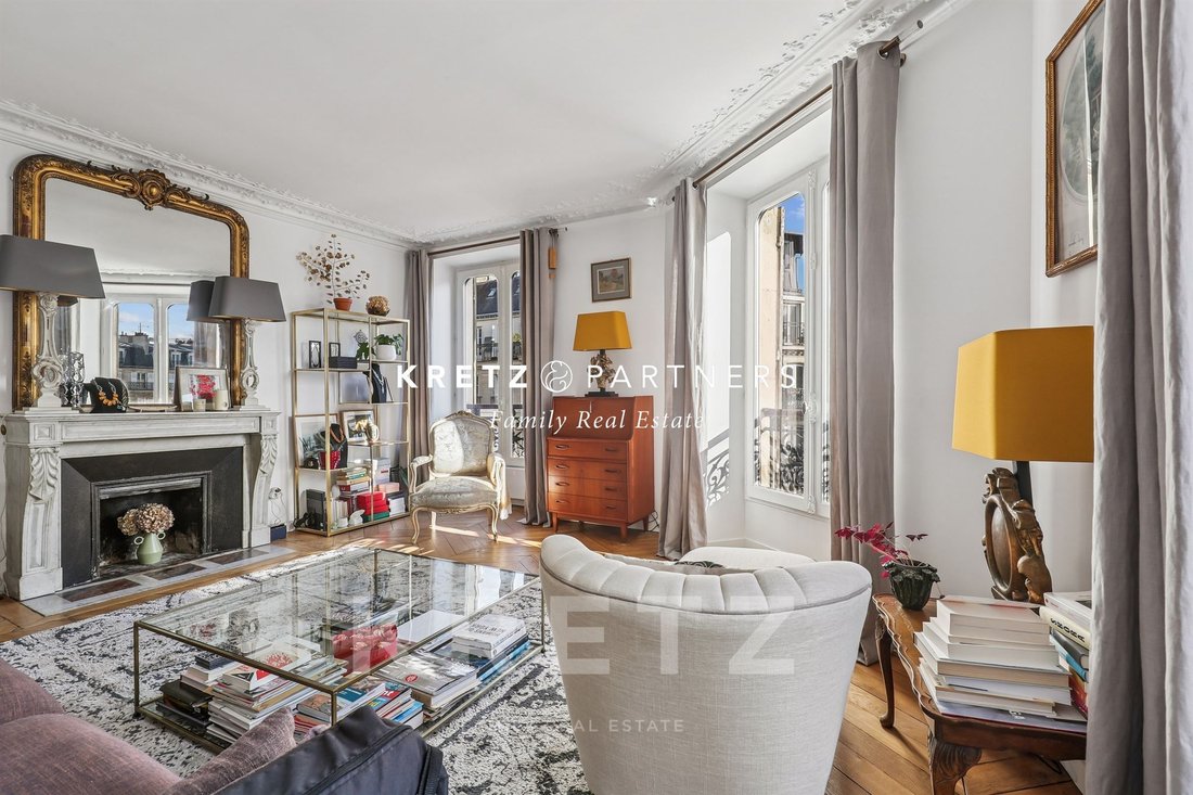 Apartment in Saint Gervais, Paris 4e Arrondissement, Paris 2 - 16660202