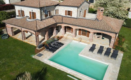 Casa en Sveti Lovrec Pazenaticki, Istria, Croacia 1