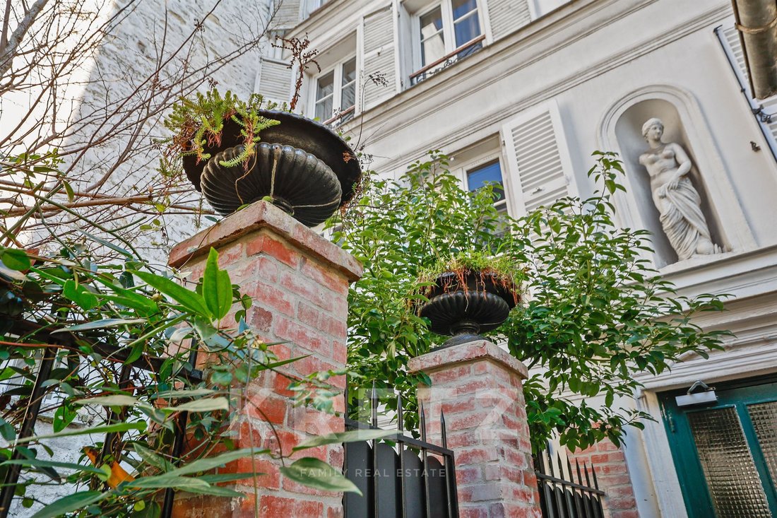 House in Montmartre, Paris 18e Arrondissement, Paris 1 - 15241092