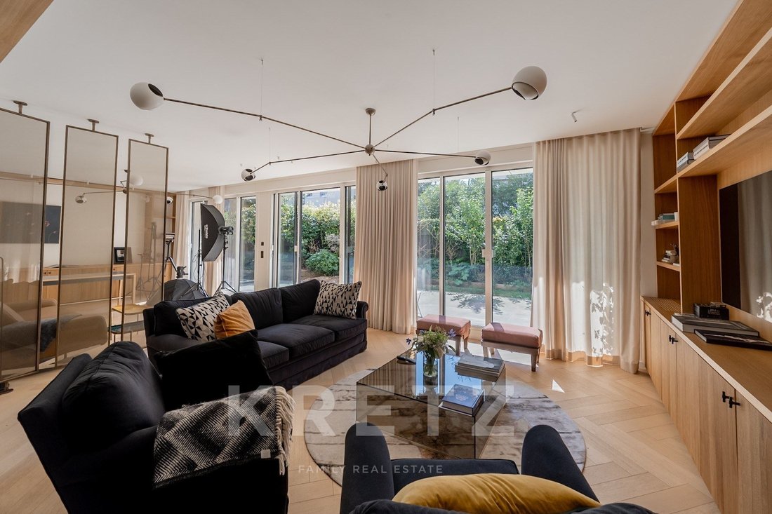 Apartment in Saint James-Général Koenig, Neuilly-sur-Seine, France 3 - 15384420