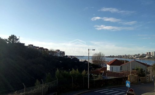 Land in Santa Marinha e Sao Pedro da Afurada, Porto District, Portugal 1
