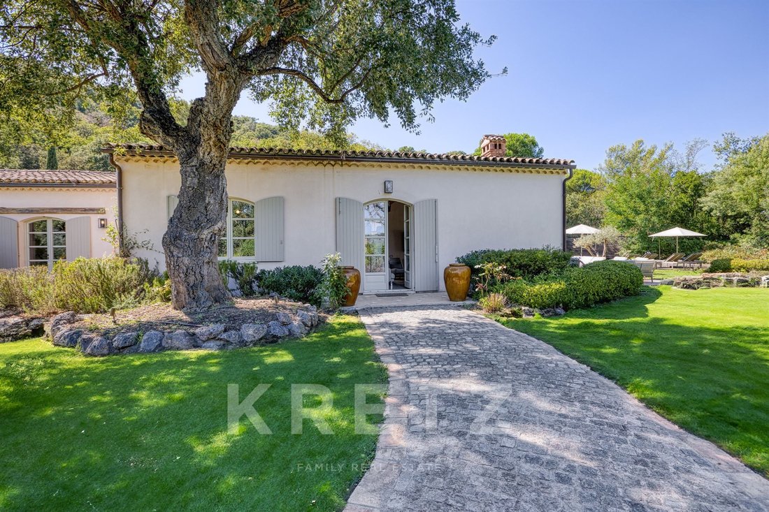 Villa in Ramatuelle, Provence-Alpes-Côte d'Azur, France 2 - 16969039