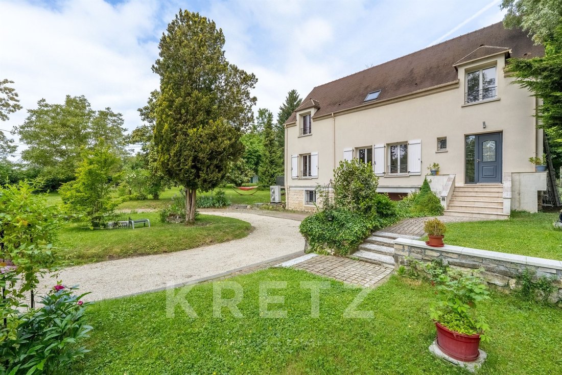 House in Toussus-le-Noble, Ile-de-France, France 1 - 15647184