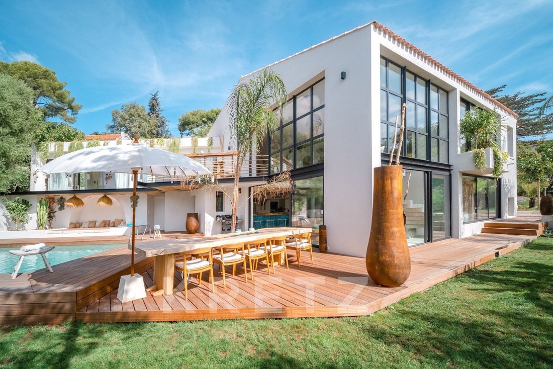 Villa in Hyeres, Provence-Alpes-Côte d'Azur, France 4 - 16537135