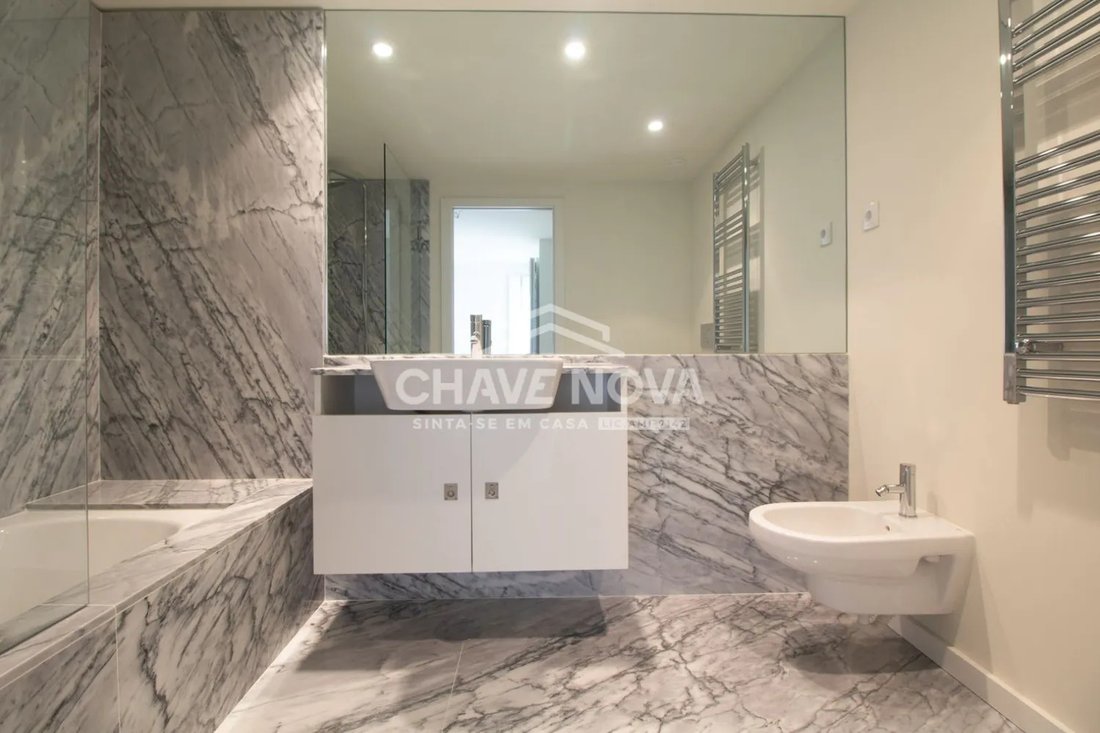Apartment in Aldoar, Foz do Douro e Nevogilde, Porto District, Portugal 3 - 17079479