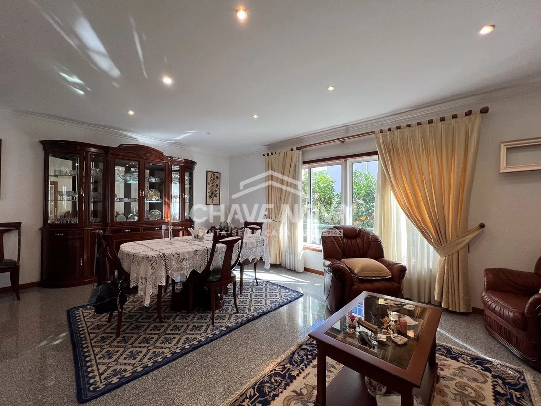 Townhouse in Santa Marinha e Sao Pedro da Afurada, Porto District, Portugal 2 - 17079703