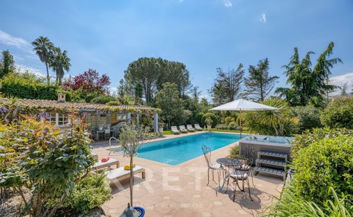 Casa a Châteauneuf-Grasse, Provenza-Alpi-Costa Azzurra, Francia 1