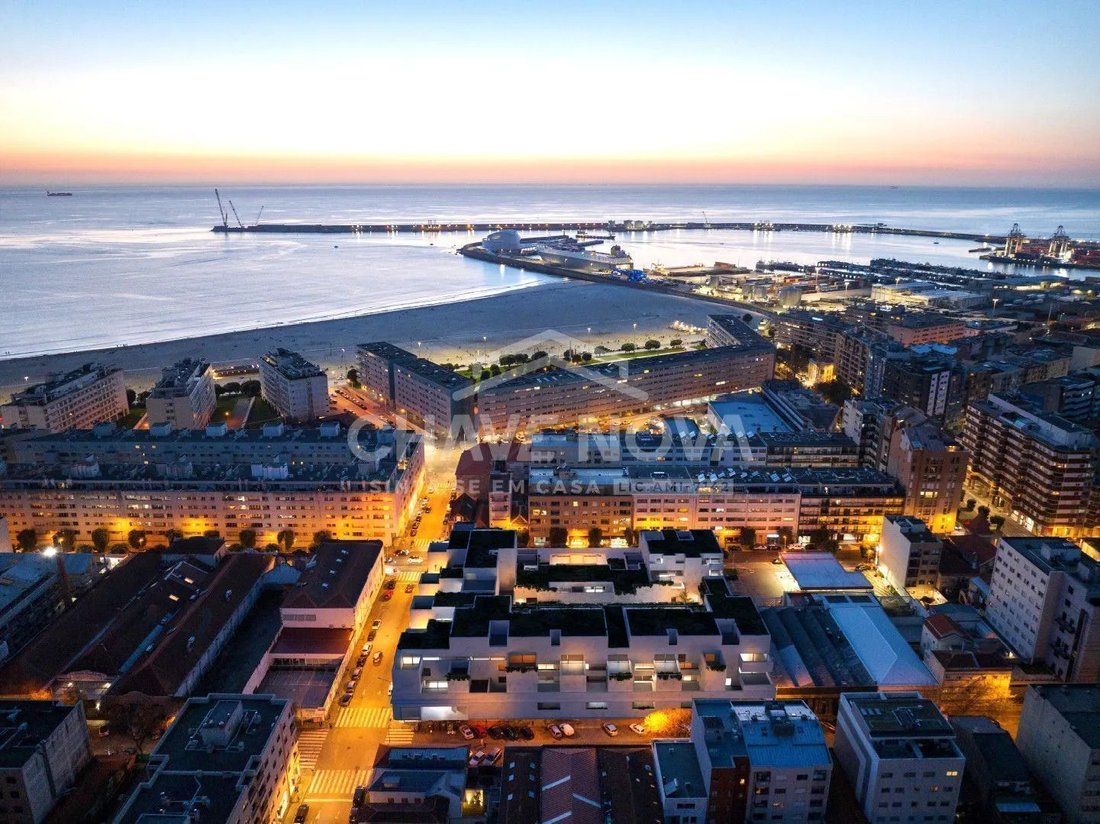 Apartment in Matosinhos e Leca da Palmeira, Porto District, Portugal 4 - 17080944