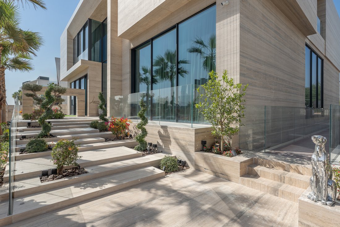 Villa in Hadaeq Sheikh Mohammed Bin Rashid, Dubai, United Arab Emirates 2 - 17075050