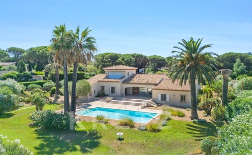 House in Zone Est Diffuse, Saint-Tropez, France 1