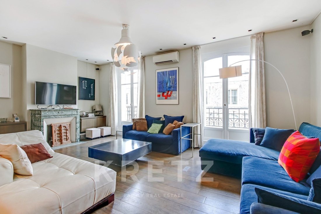 Apartment in Triangle d'Or, Paris 8e Arrondissement, Paris 3 - 17046622