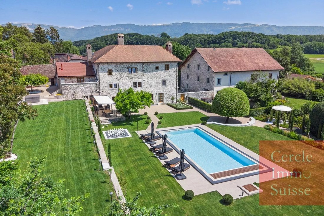 Schloss in Soral, Genf, Schweiz 1 - 17075580