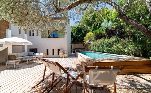 House in Cles Thermes-Cordeliers, Aix-en-Provence, France 1