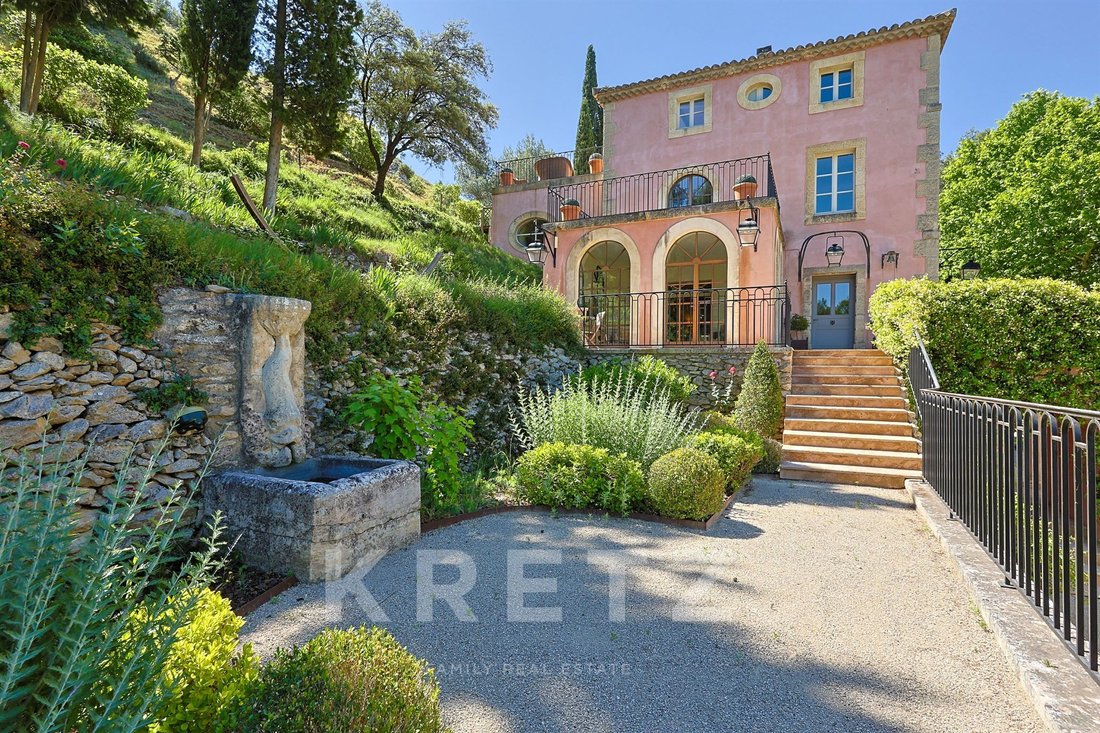 Estate in Saint-Rémy-de-Provence, Provence-Alpes-Côte d'Azur, France 2 - 16543288